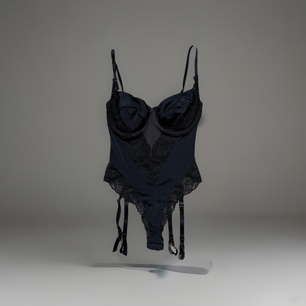 Vtg Victorias Secret Sexy Black Lace Mesh Bodysuit with Garders Womens Size 36C